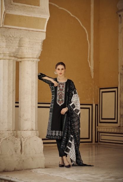 Black- Green Accent Suit 3-Set Embroidery (with Dupatta)