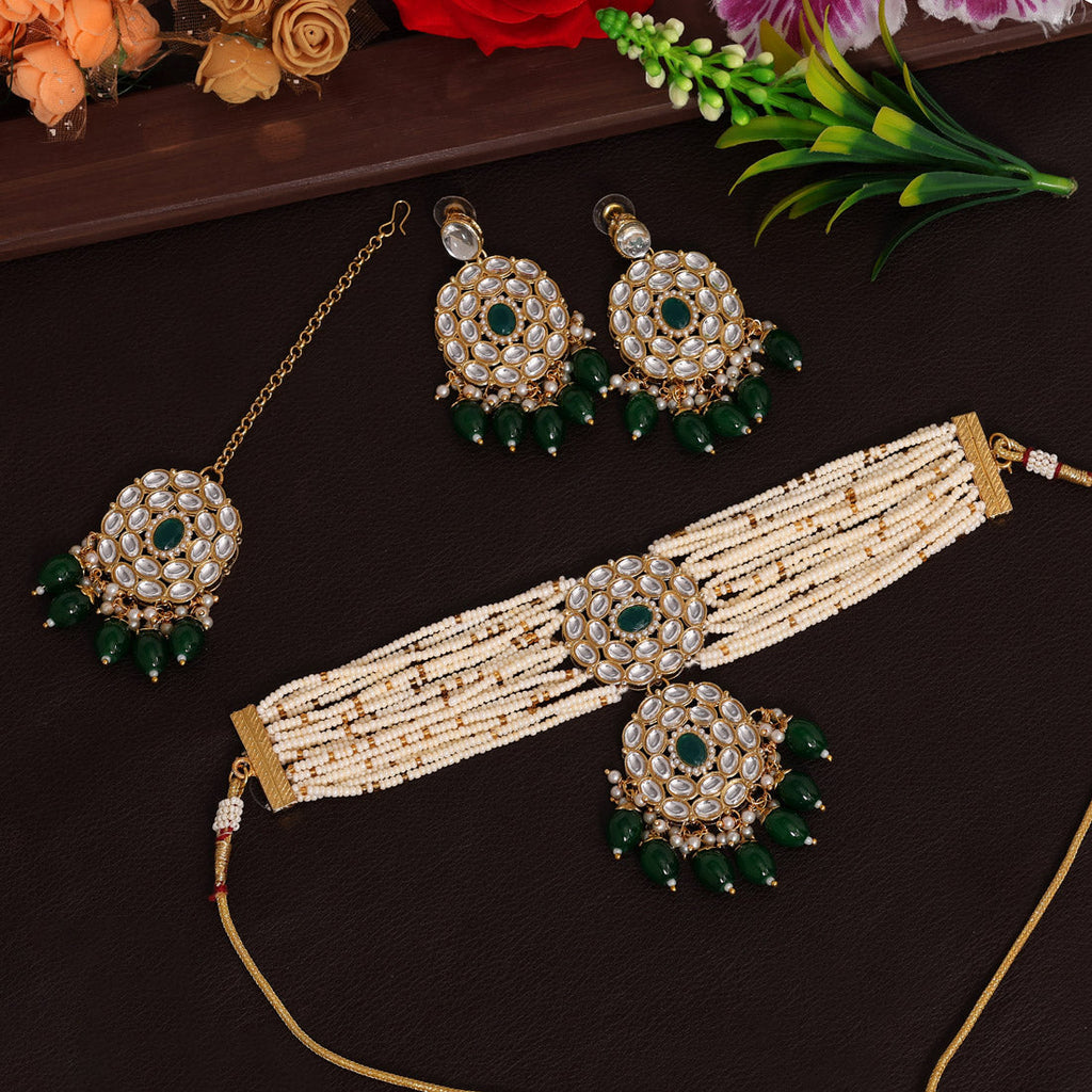 Green Color Choker Kundan Necklace Set