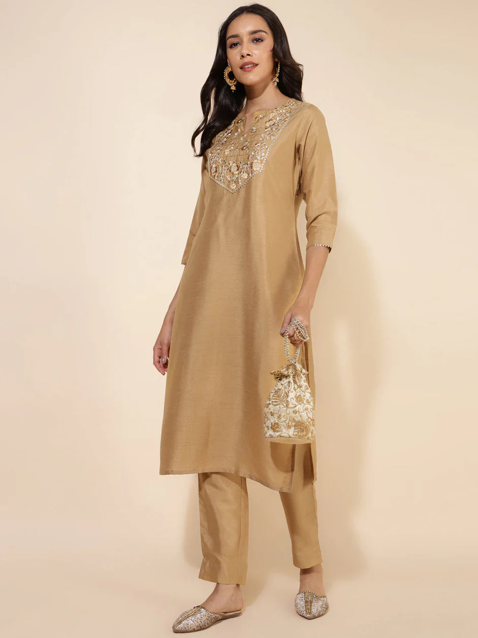 Gold Silk Embroidery Kurta 2-Set (Top+Bottom)