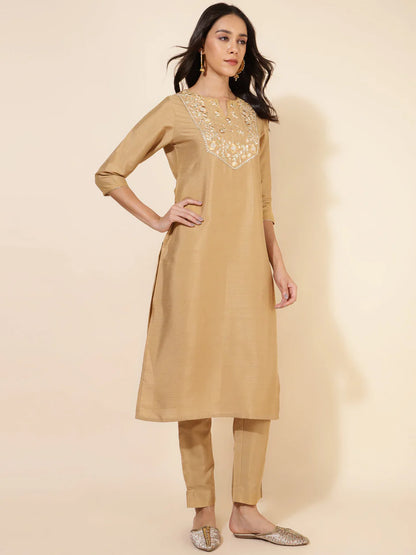 Gold Silk Embroidery Kurta 2-Set (Top+Bottom)